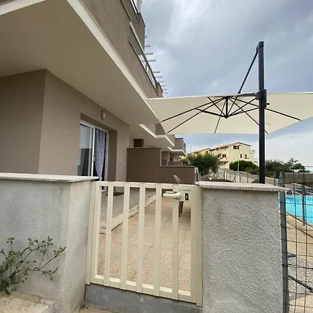 Veranda E Piscina 카스텔사르도