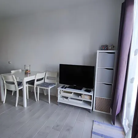 Veranda E Piscina Daire *